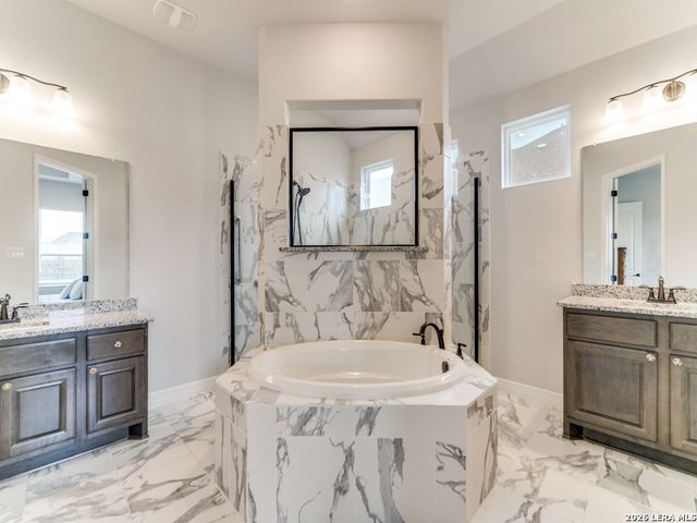 7110 SAUR LEGACY DR, Fair Oaks Ranch, TX 78015