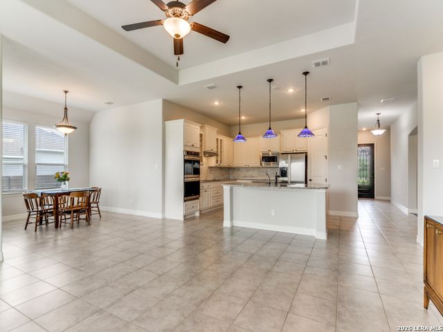 7110 SAUR LEGACY DR, Fair Oaks Ranch, TX 78015