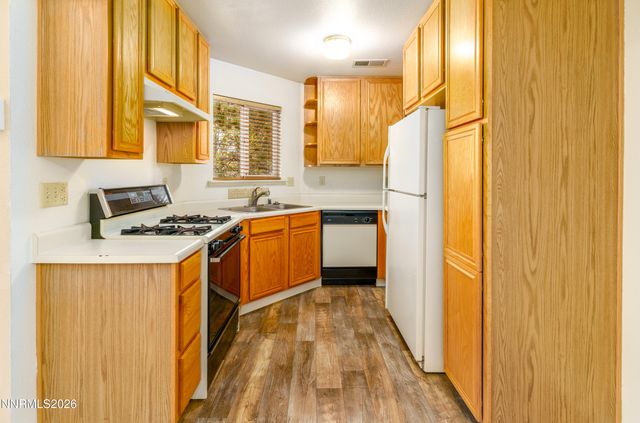 2675 Sycamore Glen Drive APT 3, Sparks, NV 89434