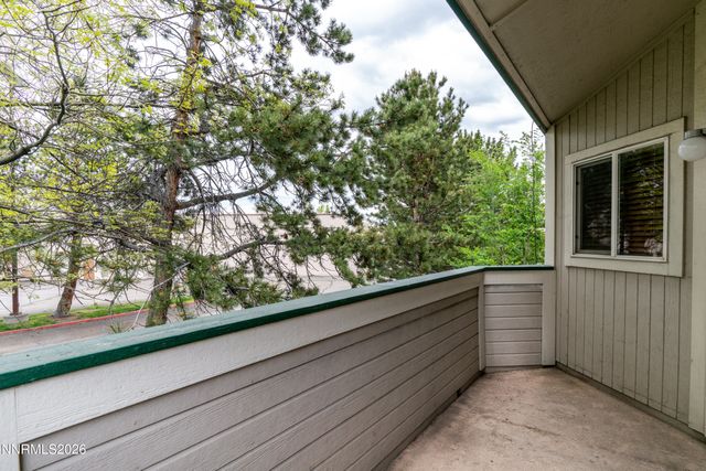 2675 Sycamore Glen Drive APT 3, Sparks, NV 89434