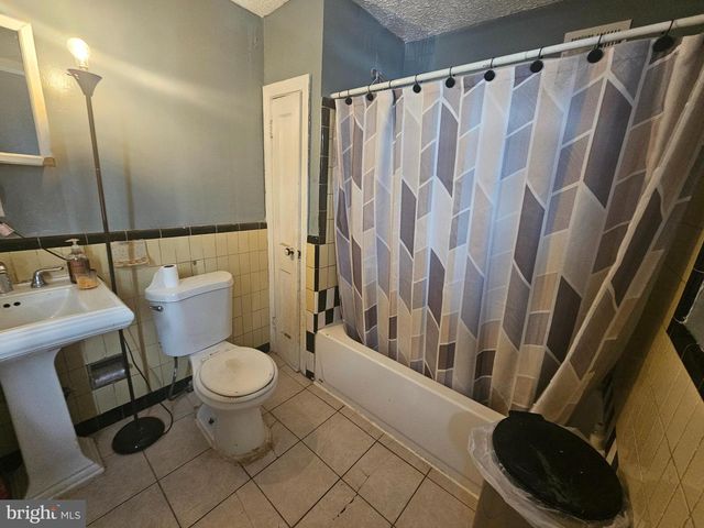 1438 PERKINS ST, Chester, PA 19013