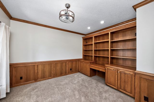 1905 SE Hawthorne Ridge Drive, Waukee, IA 50263