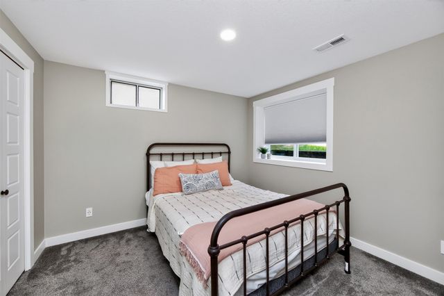 1905 SE Hawthorne Ridge Drive, Waukee, IA 50263