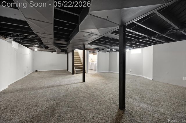 20701 Toles Lane, Grosse Pointe Woods, MI 48236