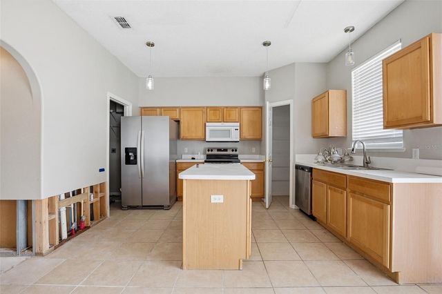 12941 KINGS LAKE DRIVE, Gibsonton, FL 33534