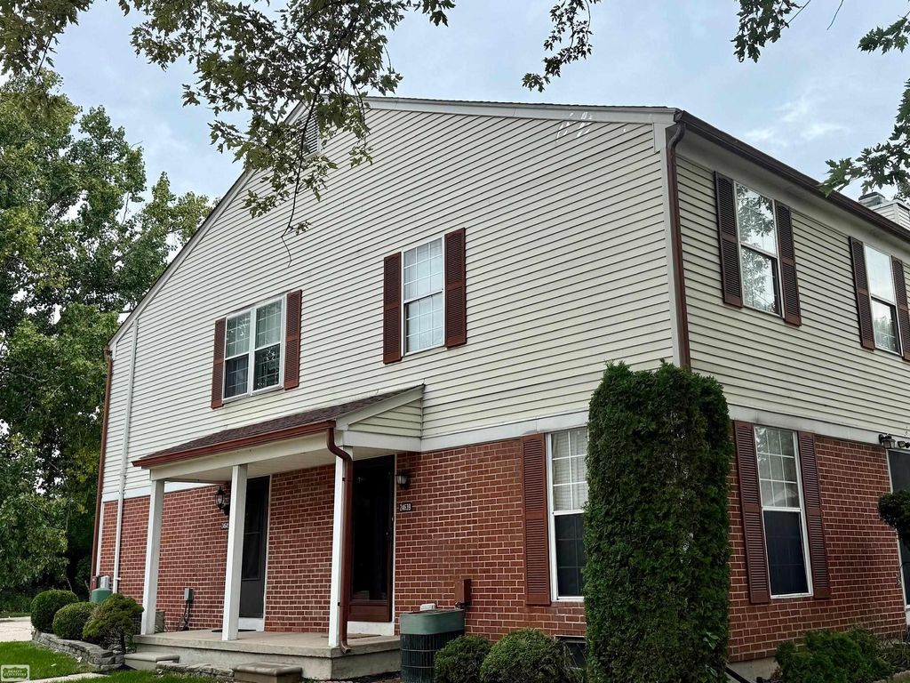 24641 N Meadow Drive, Harrison Twp, MI 48045