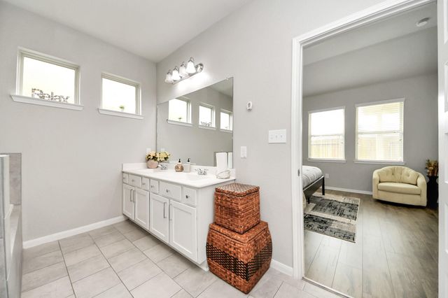 5324 Cj Walker Lane, Houston, TX 77048