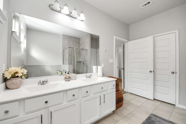 5324 Cj Walker Lane, Houston, TX 77048