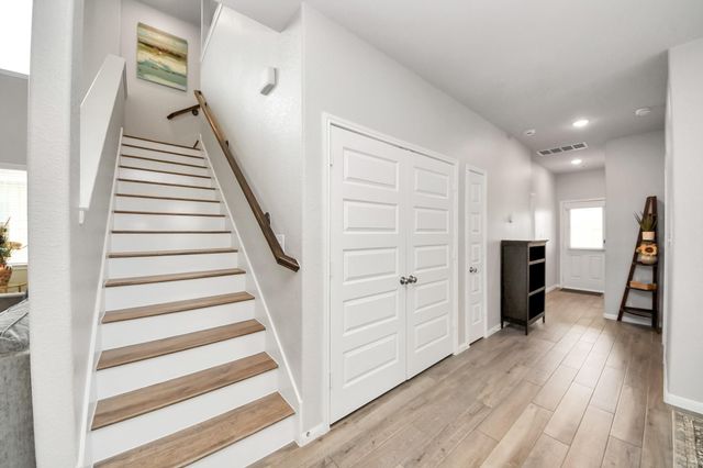 5324 Cj Walker Lane, Houston, TX 77048