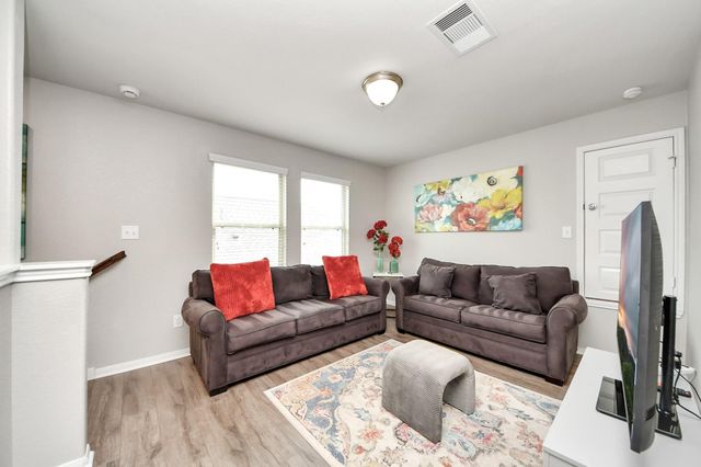 5324 Cj Walker Lane, Houston, TX 77048