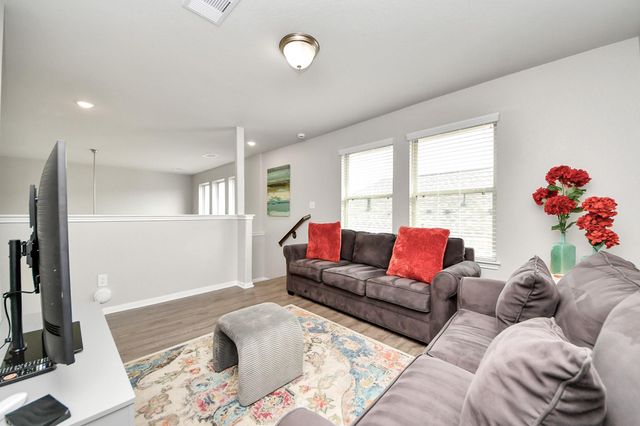 5324 Cj Walker Lane, Houston, TX 77048