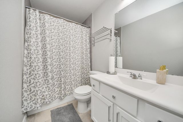 5324 Cj Walker Lane, Houston, TX 77048