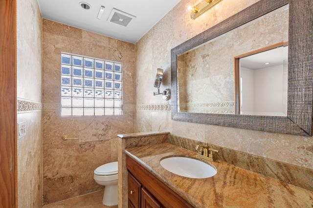 930 SE 10TH Court, Pompano Beach, FL 33060
