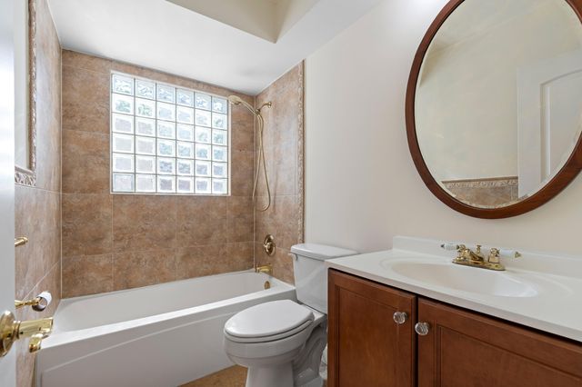 930 SE 10TH Court, Pompano Beach, FL 33060
