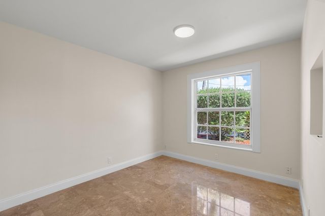 930 SE 10TH Court, Pompano Beach, FL 33060