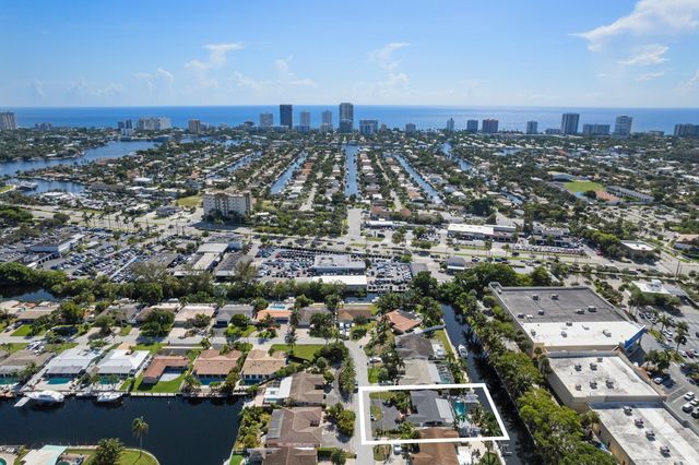 930 SE 10TH Court, Pompano Beach, FL 33060