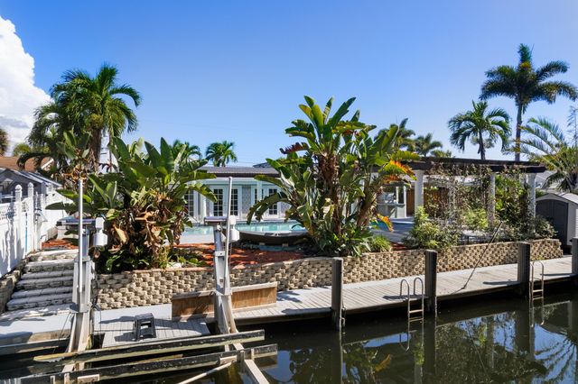 930 SE 10TH Court, Pompano Beach, FL 33060