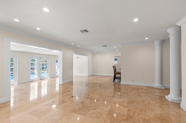 930 SE 10TH Court, Pompano Beach, FL 33060