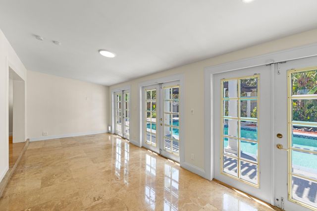 930 SE 10TH Court, Pompano Beach, FL 33060
