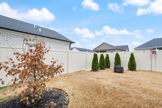 275 Thorpe Dr, Spring Hill, TN 37174