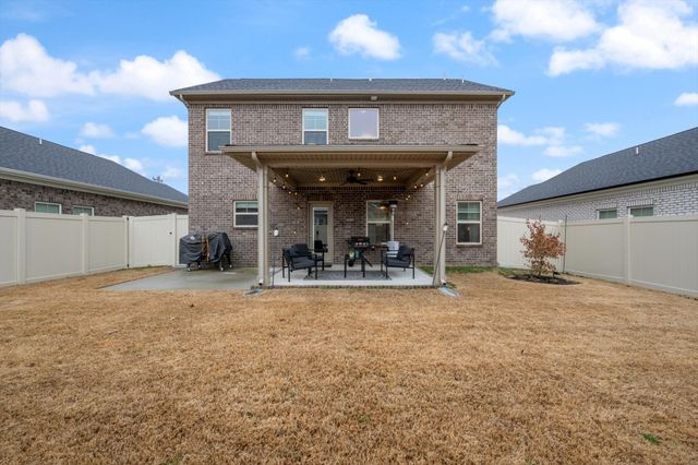 275 Thorpe Dr, Spring Hill, TN 37174