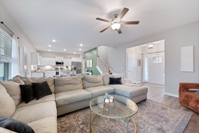 275 Thorpe Dr, Spring Hill, TN 37174