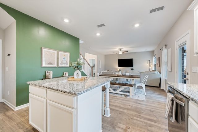 275 Thorpe Dr, Spring Hill, TN 37174