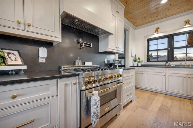 111 Kentucky Derby Drive, Foristell, MO 63348