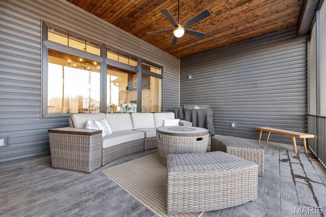 111 Kentucky Derby Drive, Foristell, MO 63348