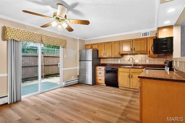 10865 Carroll Wood Way, St Louis, MO 63128