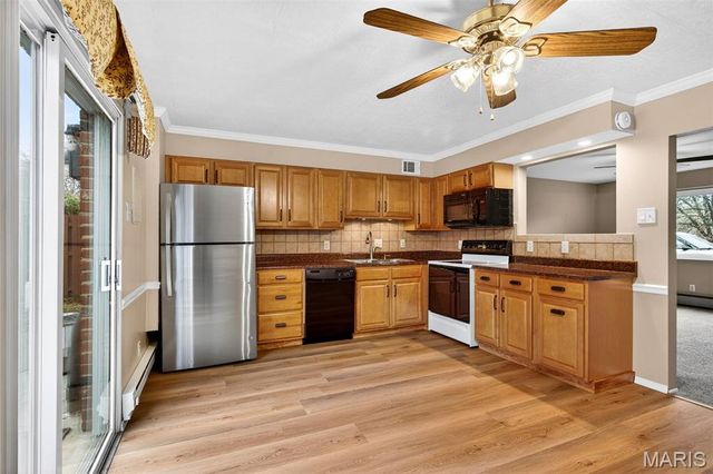 10865 Carroll Wood Way, St Louis, MO 63128