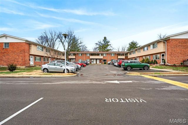 10865 Carroll Wood Way, St Louis, MO 63128