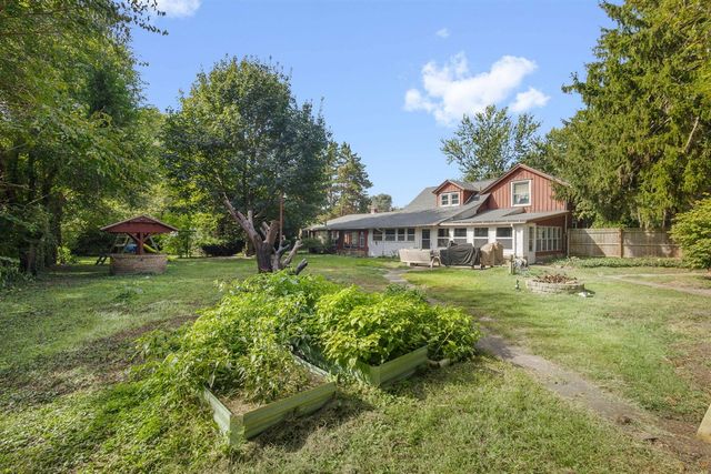 1515 N 11th Street, Niles, MI 49120