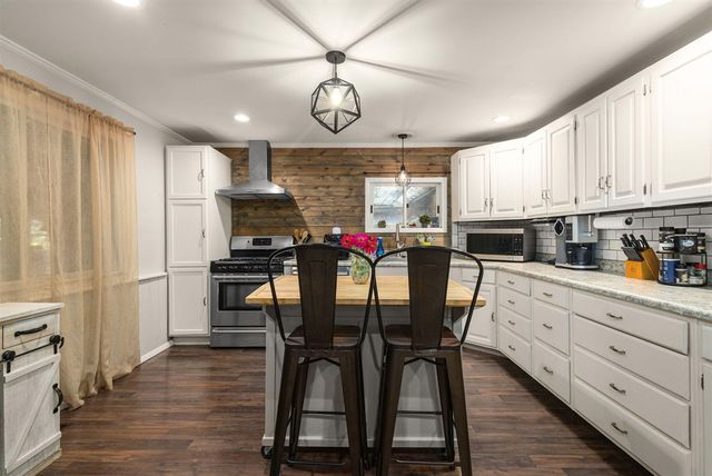 1515 N 11th Street, Niles, MI 49120