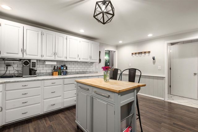 1515 N 11th Street, Niles, MI 49120