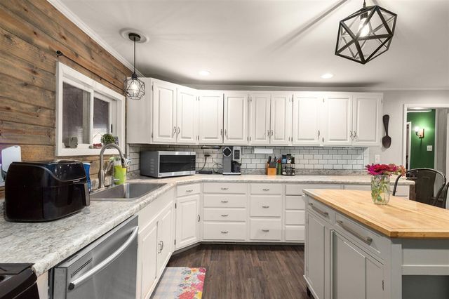 1515 N 11th Street, Niles, MI 49120