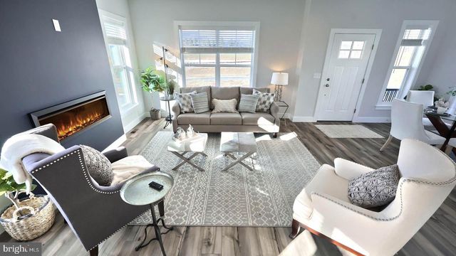 2505 HAWTHORNE DR, Harrisburg, PA 17110