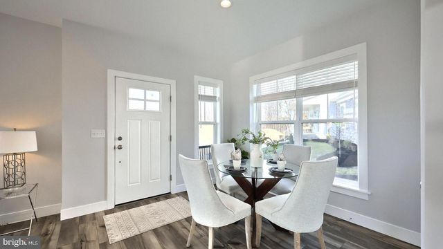 2505 HAWTHORNE DR, Harrisburg, PA 17110