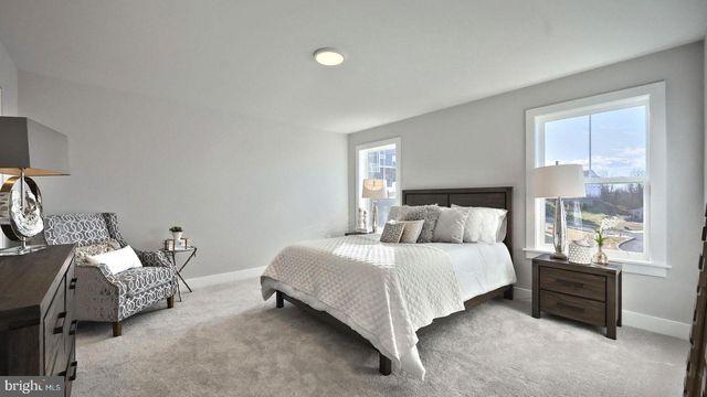 2505 HAWTHORNE DR, Harrisburg, PA 17110