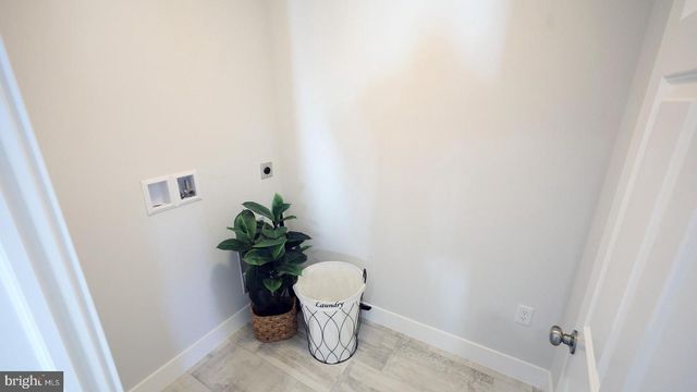 2505 HAWTHORNE DR, Harrisburg, PA 17110