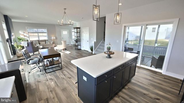 2505 HAWTHORNE DR, Harrisburg, PA 17110