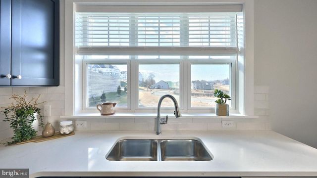 2505 HAWTHORNE DR, Harrisburg, PA 17110