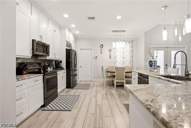 6608 Abbott ST, Fort Myers, FL 33966
