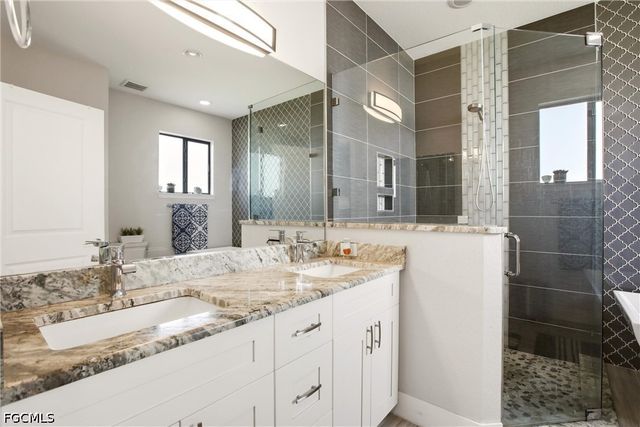 6608 Abbott ST, Fort Myers, FL 33966