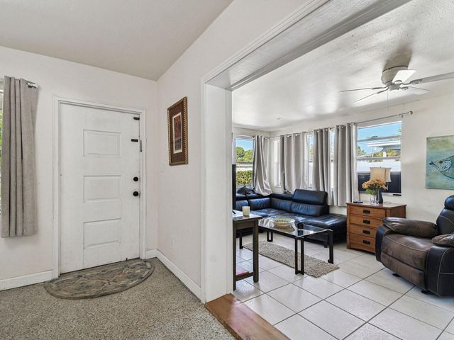 2901 W ELROD AVENUE, Tampa, FL 33611