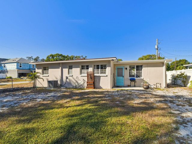 2901 W ELROD AVENUE, Tampa, FL 33611