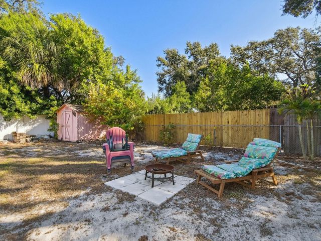 2901 W ELROD AVENUE, Tampa, FL 33611