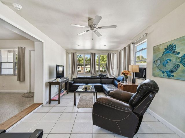 2901 W ELROD AVENUE, Tampa, FL 33611