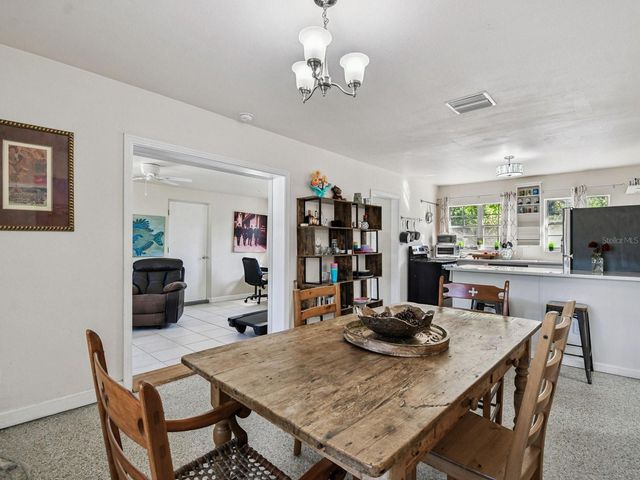 2901 W ELROD AVENUE, Tampa, FL 33611