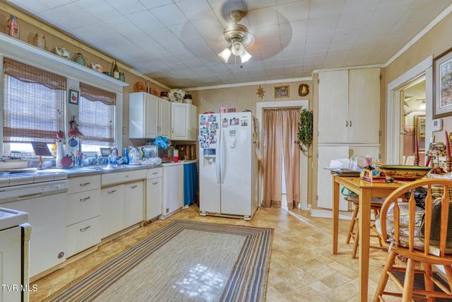 660 Goshen Valley Road, Church Hill, TN 37642